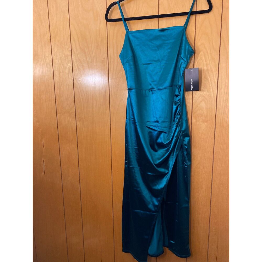 Womans Liz and Sara Medium NWT Formal Dress - Picture 1 of 7